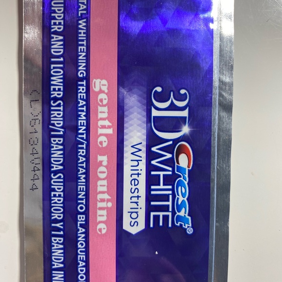 Crest 3D Whitestrips gentle routine - Picture 3 of 3